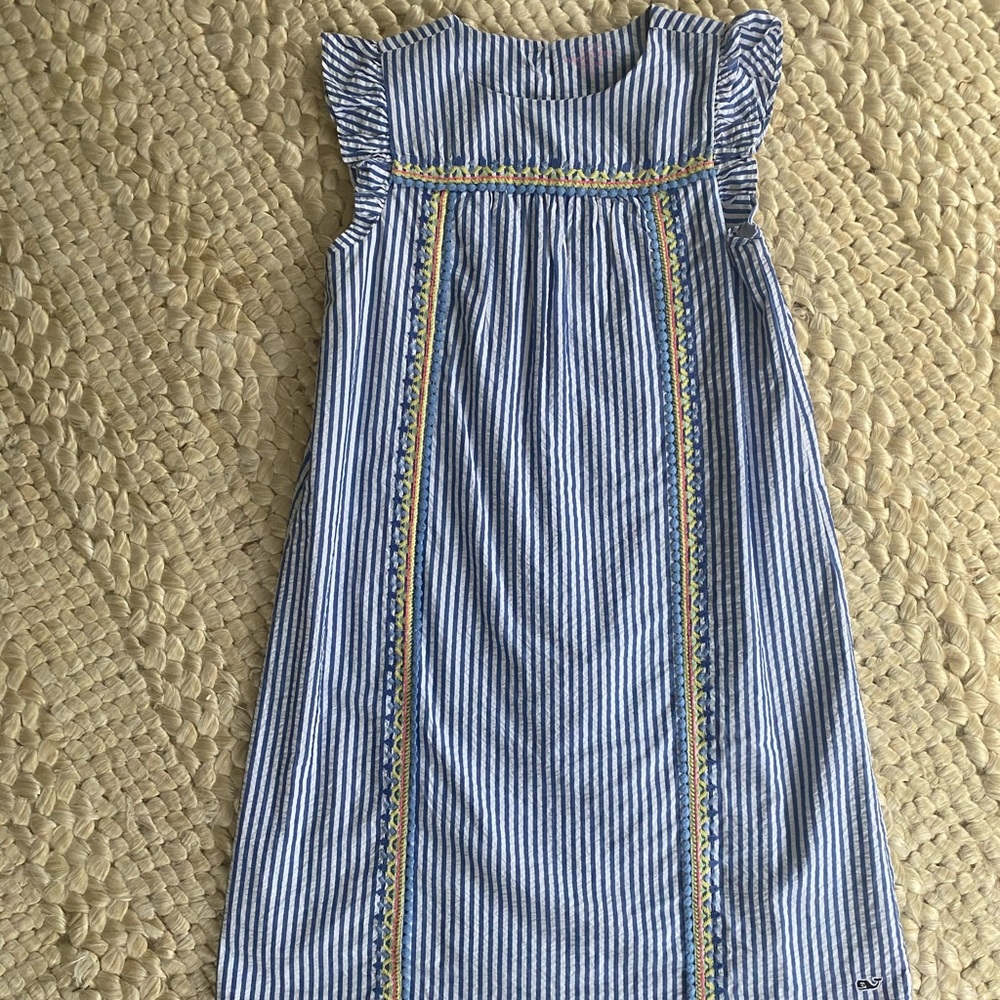 Girls size 14 adorable vineyard vines dress!